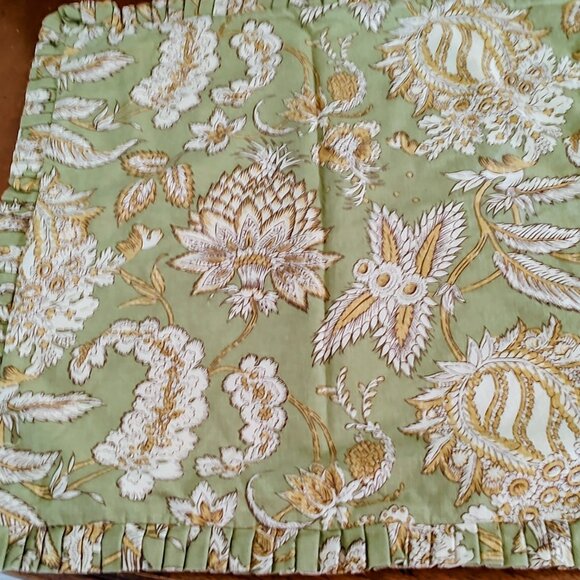 Two (2) Pottery Barn Pillow Covers - Green and Cream - Picture 2 of 2